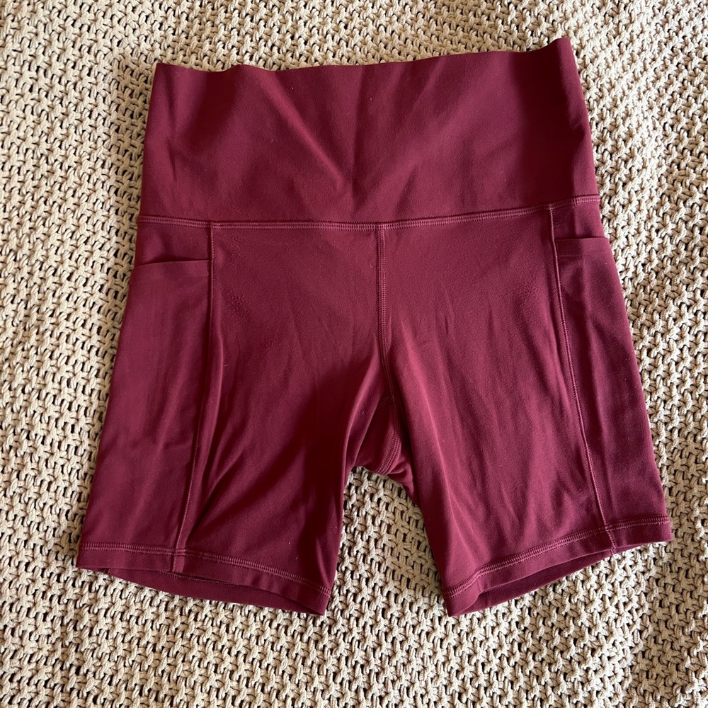 Athleta Women's Salutation Stash 7” short